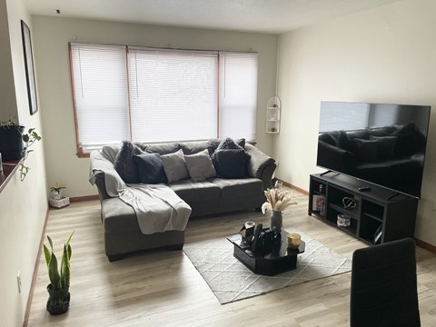 Floor plan for 1 bed, 1 bath, 600 sqft